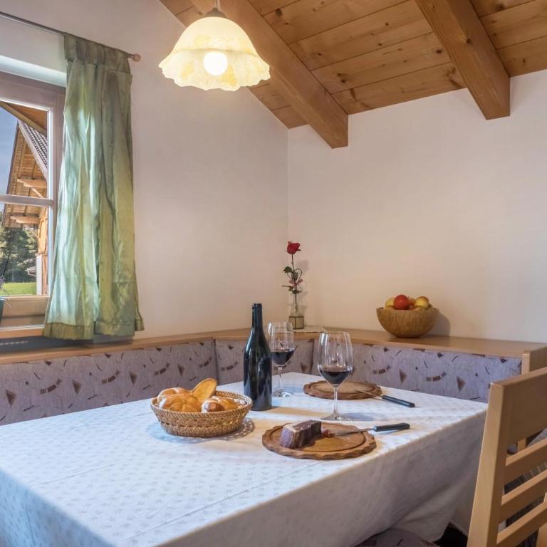 Tschigghof - Two-Bedroom Deluxe Apartment with Garden View - 4