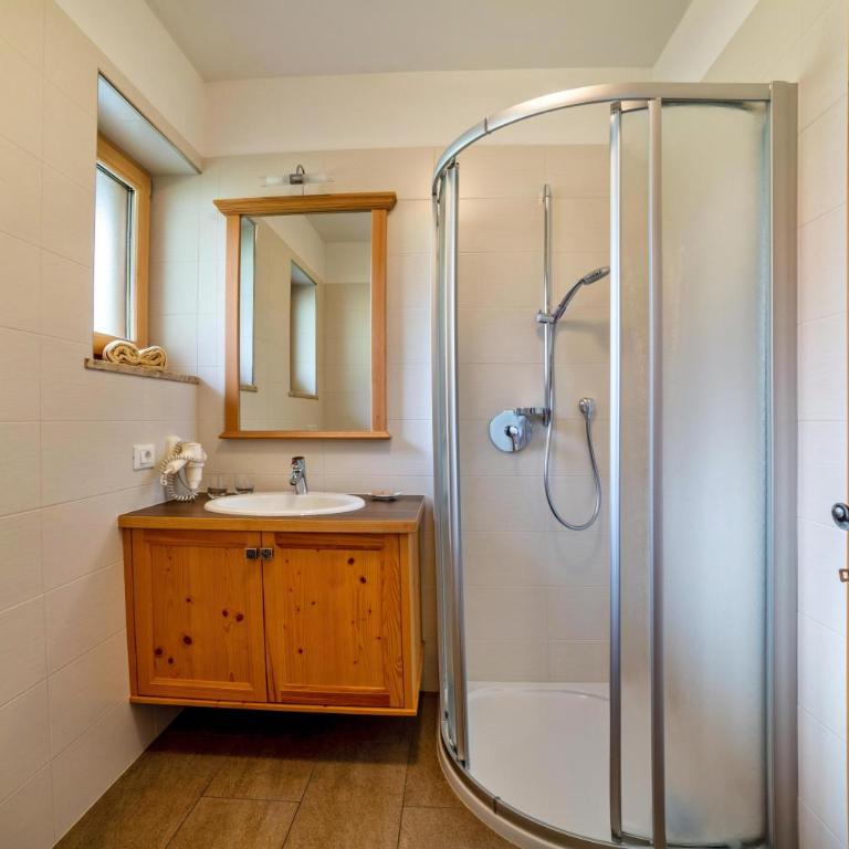 Obermoarhof Hönigspitze OG Deluxe - Deluxe-Apartment mit 2 Schlafzimmern und Gartenblick - 19