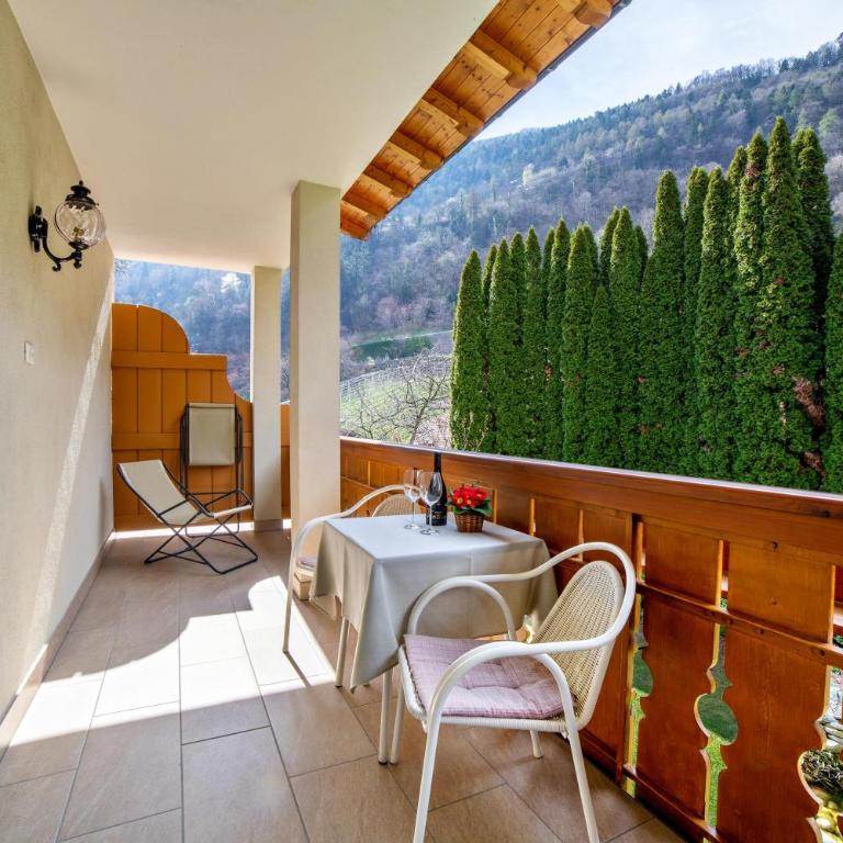 Obermoarhof Hönigspitze OG Deluxe - Deluxe-Apartment mit 2 Schlafzimmern und Gartenblick - 17