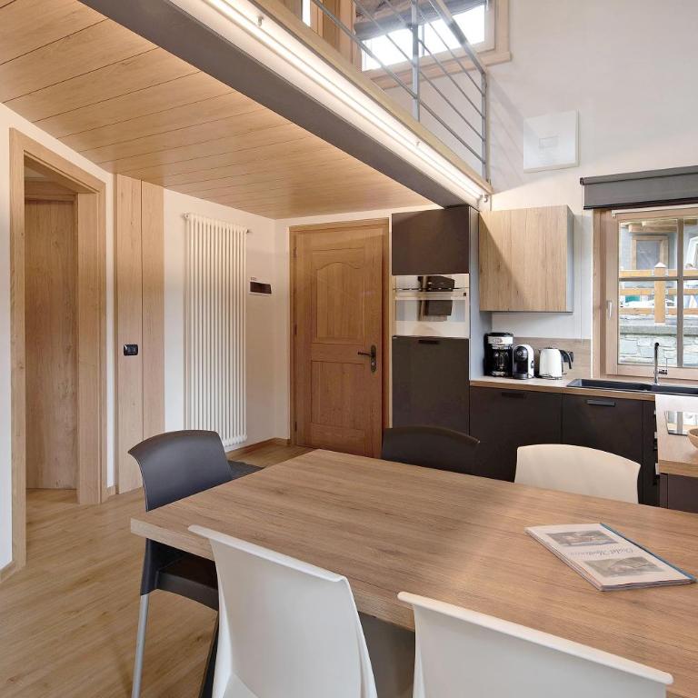 Chalet Monteneve App Bordeaux - Appartamento Deluxe con 2 Camere da Letto e Balcone - 4