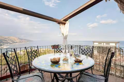 DIMORA DISIU - Jacuzzi & Sea View - 4 minuti a piedi dal centro - Three-Bedroom House - 28