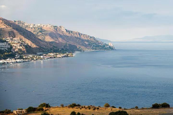 DIMORA DISIU - Jacuzzi & Sea View - 4 minuti a piedi dal centro - Three-Bedroom House - 29