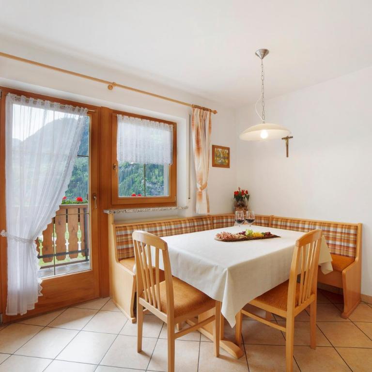 Hienerhof - Appartement 3 Chambres Premium avec Balcon - 7
