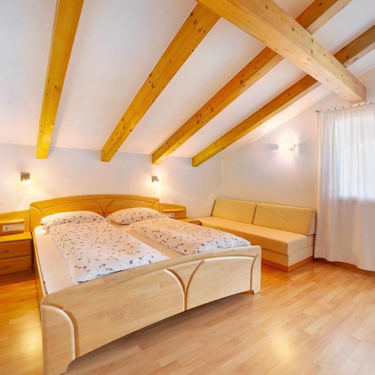 Fröhlichhof Wohnung Panorama - Two-Bedroom Deluxe Apartment with Garden View - 8