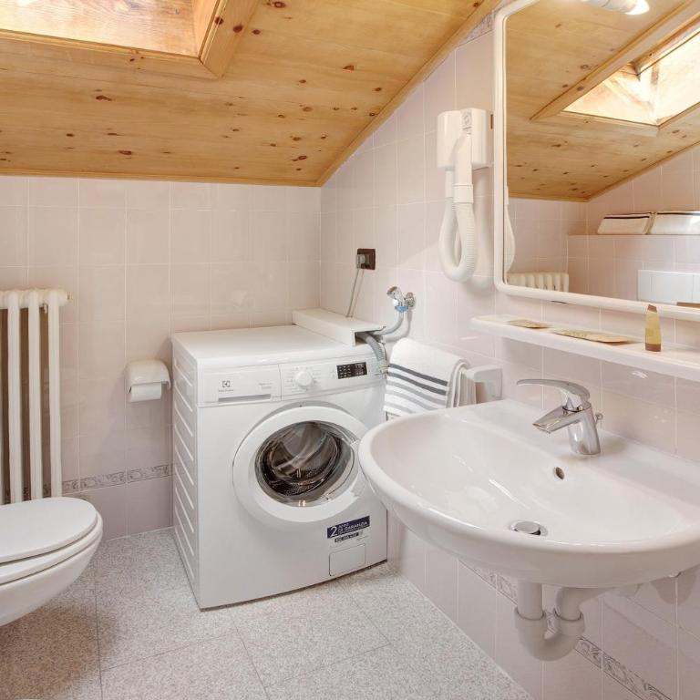 Appartamenti Elisabetta n1 - Appartamento Deluxe con 2 Camere da Letto e Balcone - 16
