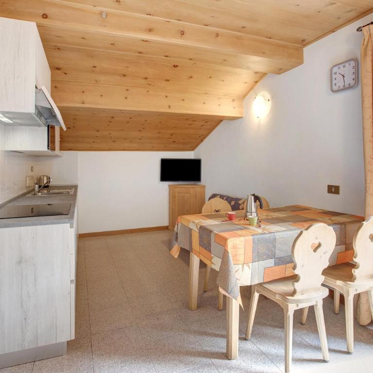 Appartamenti Elisabetta n1 - Appartamento Deluxe con 2 Camere da Letto e Balcone - 5