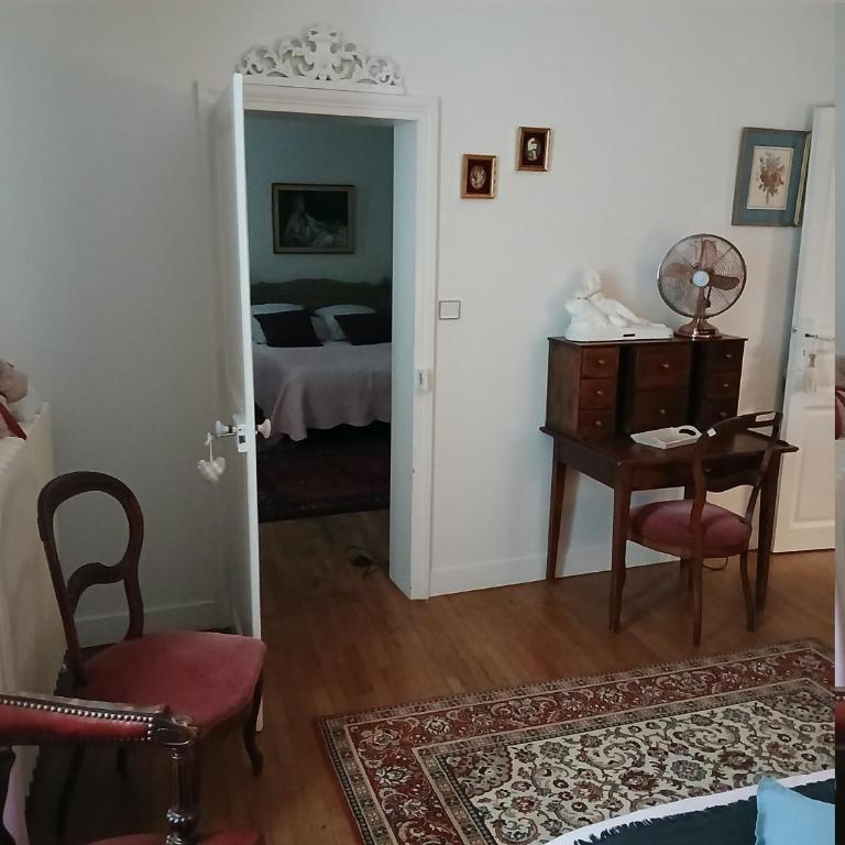 Chambres D'hôtes Au Gré Du Temps - Quadruple Room with Bath - 6