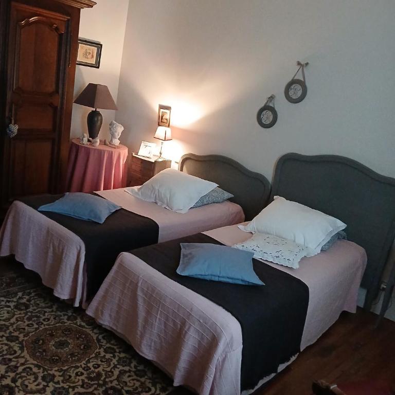 Chambres D'hôtes Au Gré Du Temps - Quadruple Room with Bath - 4