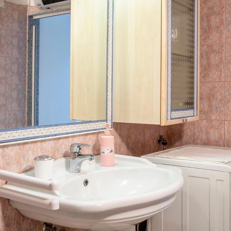La casa di pietra location Rosy - Appartamento Deluxe con 2 Camere da Letto e Vista Giardino - 14