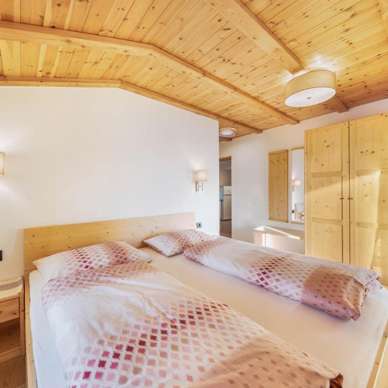 Malgorerhof Sonja - Two-Bedroom Deluxe Apartment with Garden View - 3