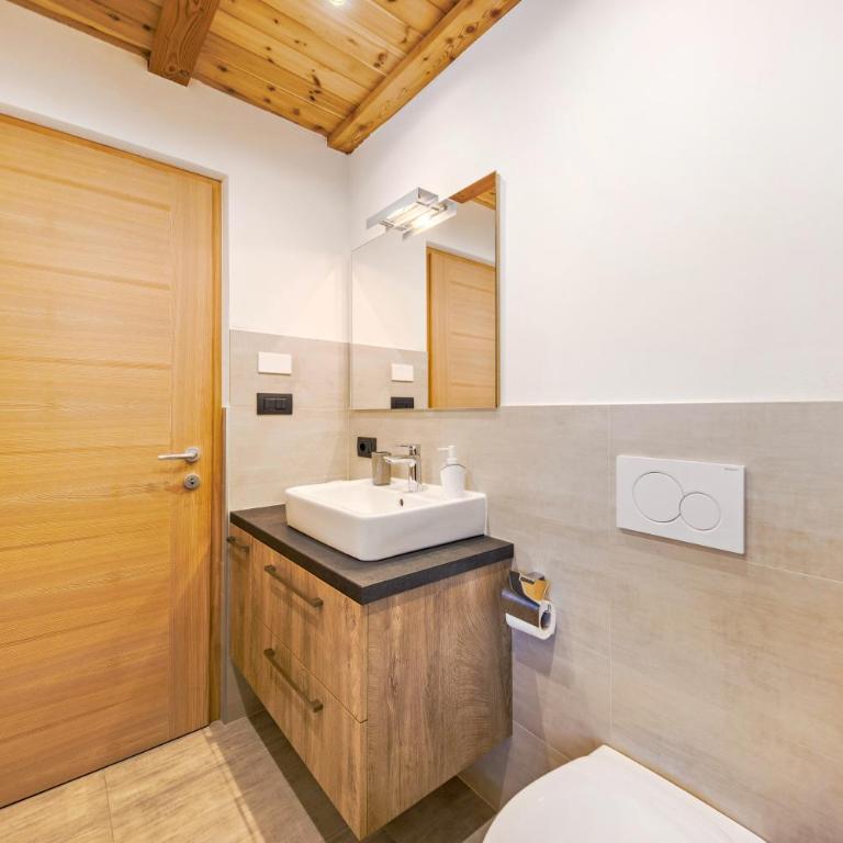 Malgorerhof Sonja - Two-Bedroom Deluxe Apartment with Garden View - 14