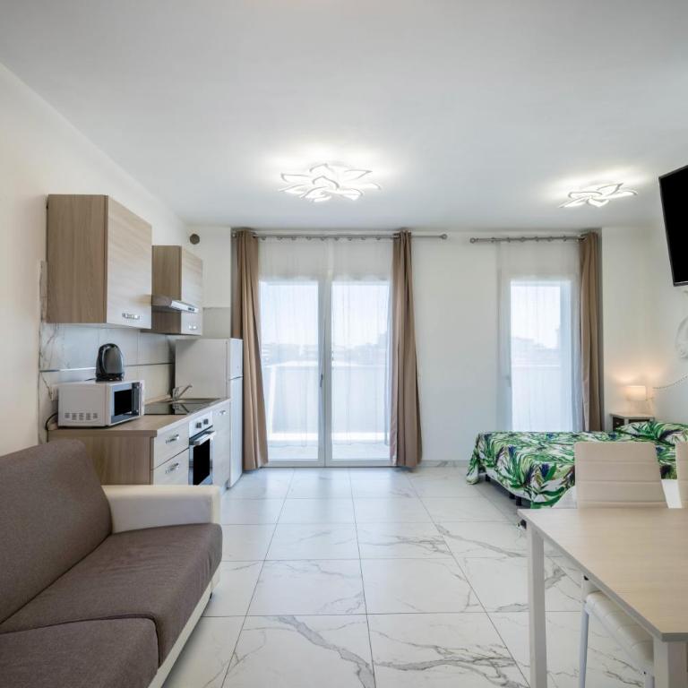 Planet Suite 103 - Monolocale con Terrazza - 1