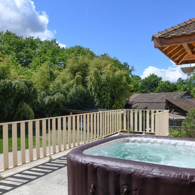 Gite Le Moulin De Bayard - Appartement avec Terrasse - 1
