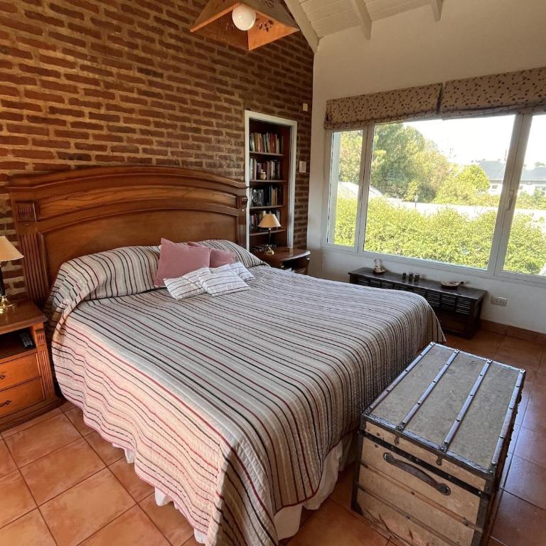 Casa luminosa con amplio jardín en Barrio Golf - Casa - 4