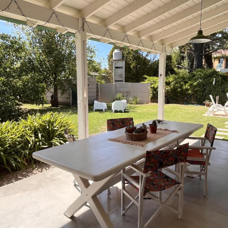 Casa luminosa con amplio jardín en Barrio Golf - Casa - 5