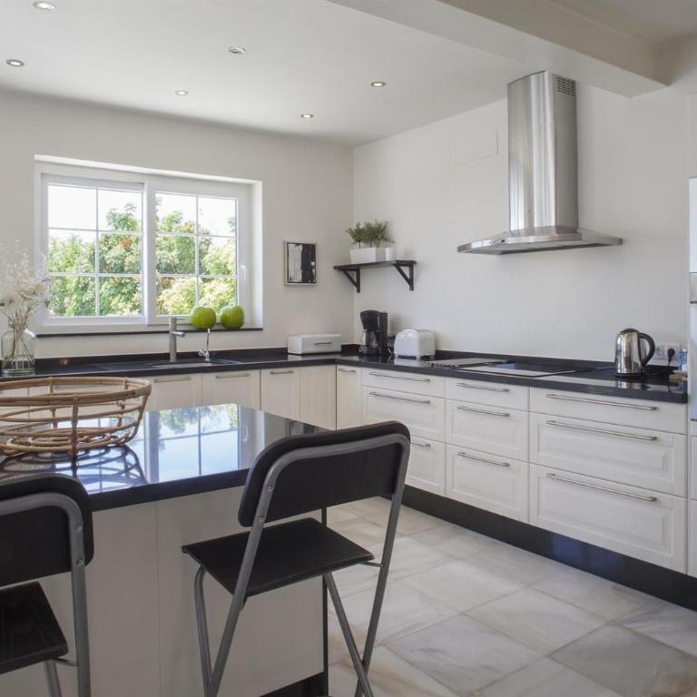 Fantastic renovated villa annex - Villa - 15