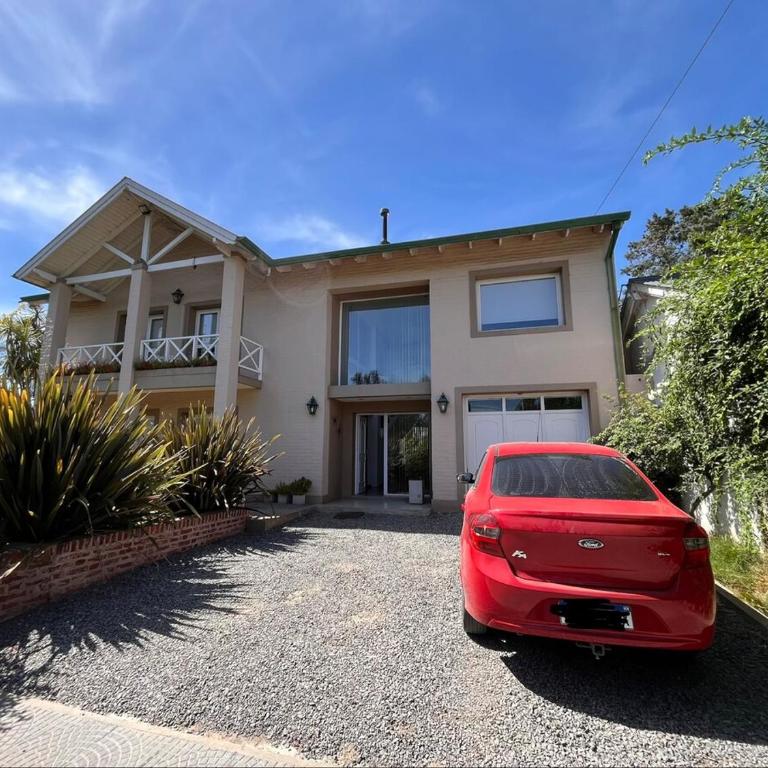 Casa luminosa con amplio jardín en Barrio Golf - Casa - 20