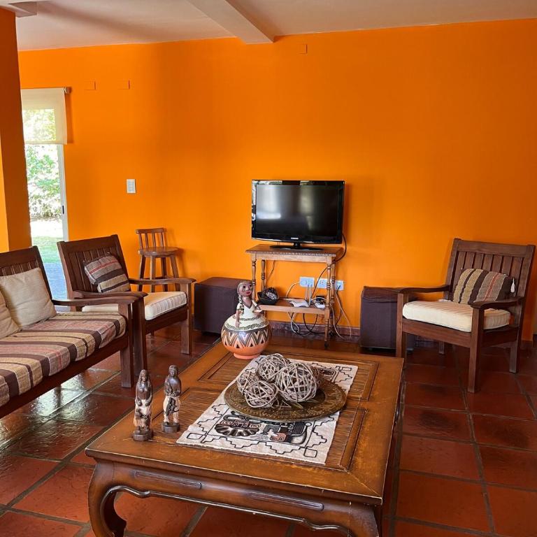 Casa luminosa con amplio jardín en Barrio Golf - Casa - 24