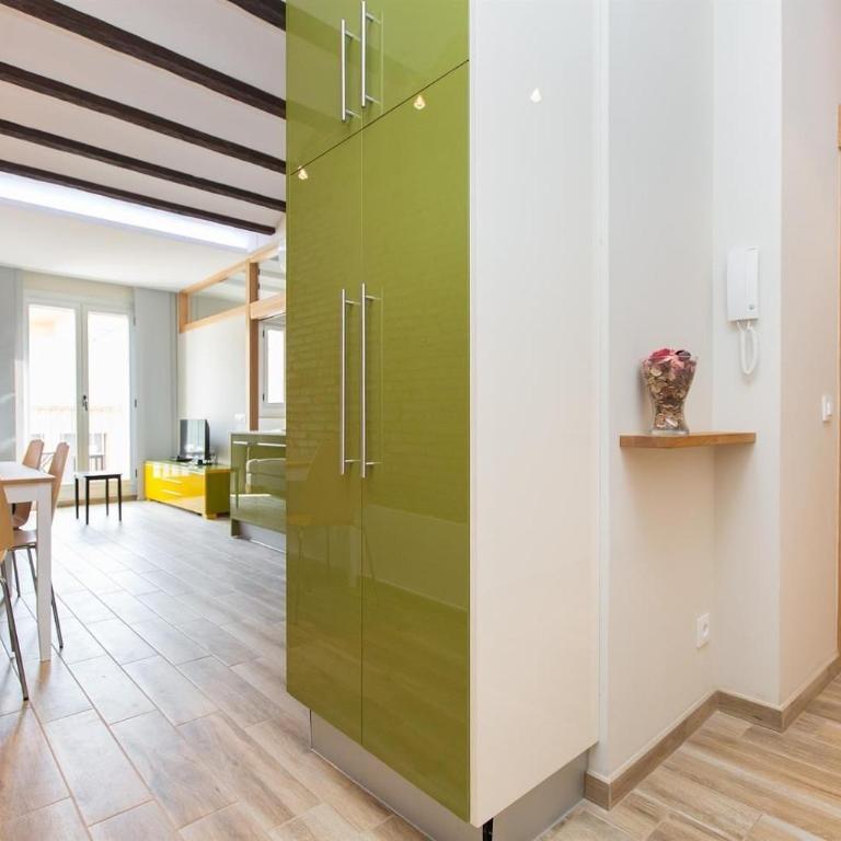 Cozy apartment in Gracia - Superior One-Bedroom Apartment with Balcony - 11