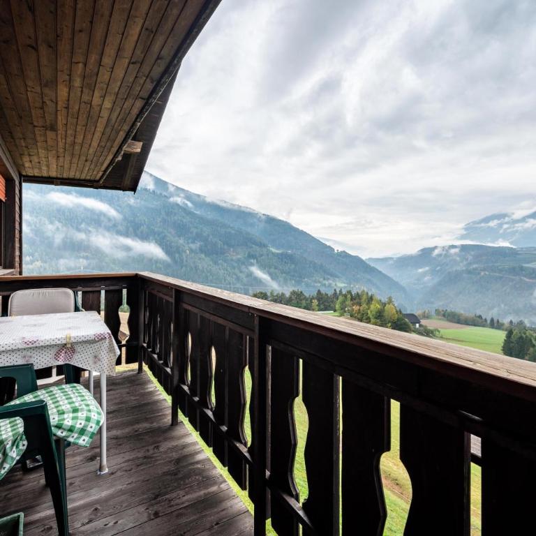 Ferienwohnung Gatscherhof - Two-Bedroom Deluxe Apartment with Garden View - 1