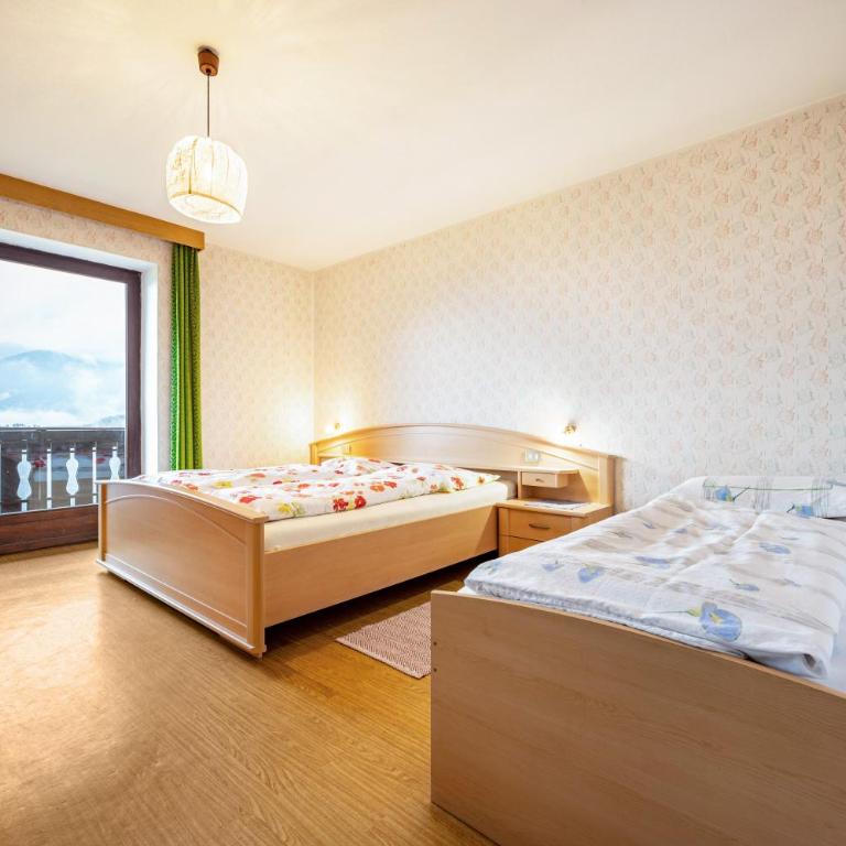 Ferienwohnung Gatscherhof - Two-Bedroom Deluxe Apartment with Garden View - 2