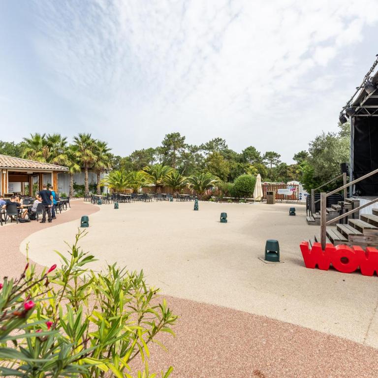 Mobilhome 6-8 personnes Cap Ferret - Bungalow Deluxe - Vue sur Jardin - 26