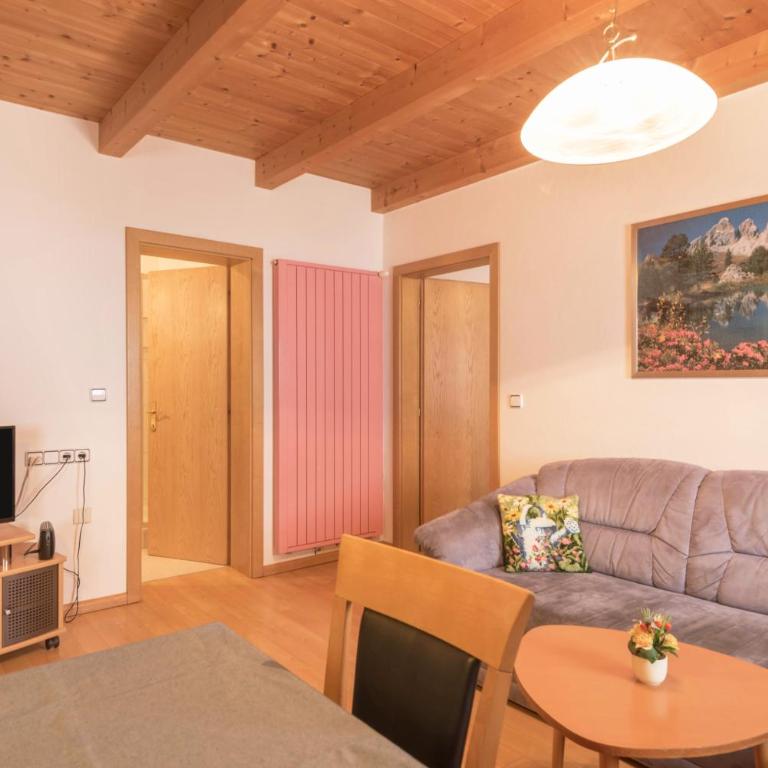 Ladinser Hof Sattelkammer - Two-Bedroom Apartment with Mountain View - 12