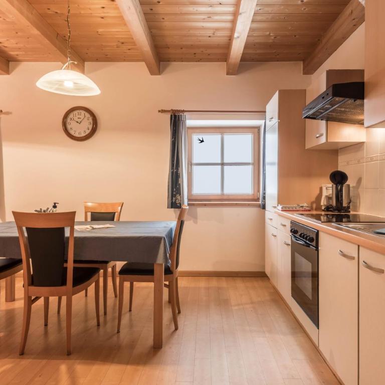 Ladinser Hof Sattelkammer - Two-Bedroom Apartment with Mountain View - 7
