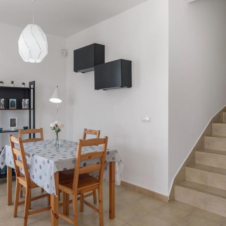 Luxury Villa Lanzarote - Villa with Sea View - 10