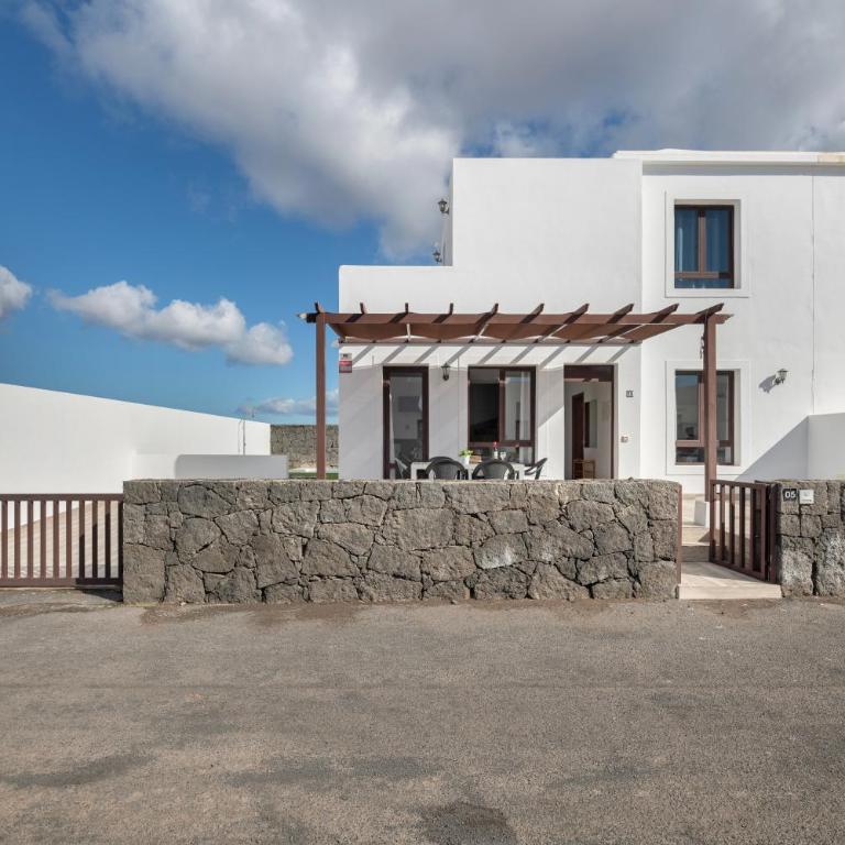 Luxury Villa Lanzarote - Villa with Sea View - 25