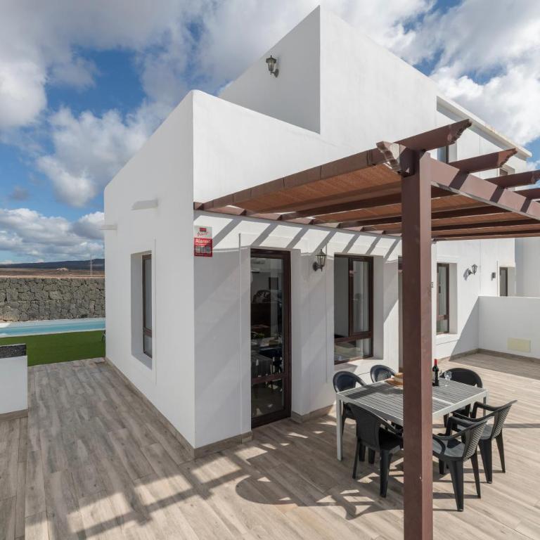 Luxury Villa Lanzarote - Villa with Sea View - 1
