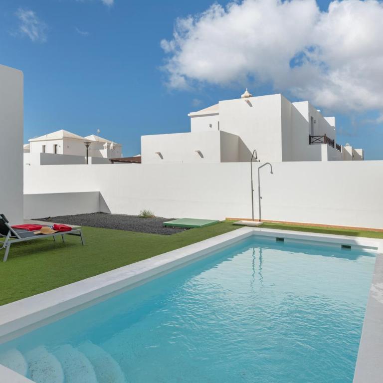 Luxury Villa Lanzarote - Villa with Sea View - 22