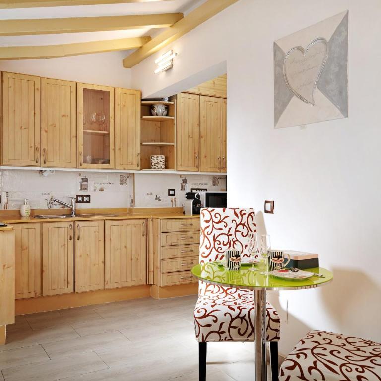 Isla Lobos - Two-Bedroom Apartment with Mountain View - 7