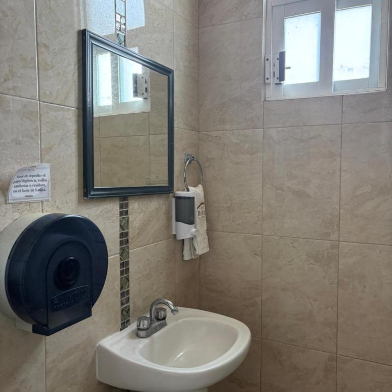 Hotel Royal Puebla - Habitación Triple Básica - 5