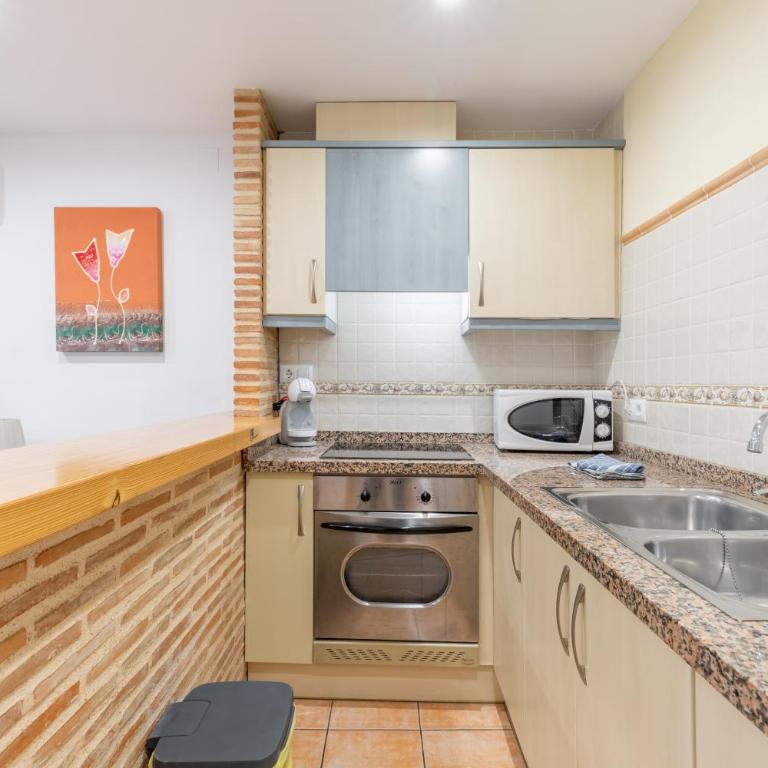 Tosca Mar 223 - One-Bedroom Apartment with Garden View - 6