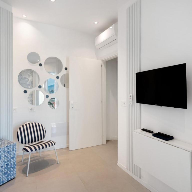 Residenza Farella - Luxury Rooms - Triple Room with Shower - 6