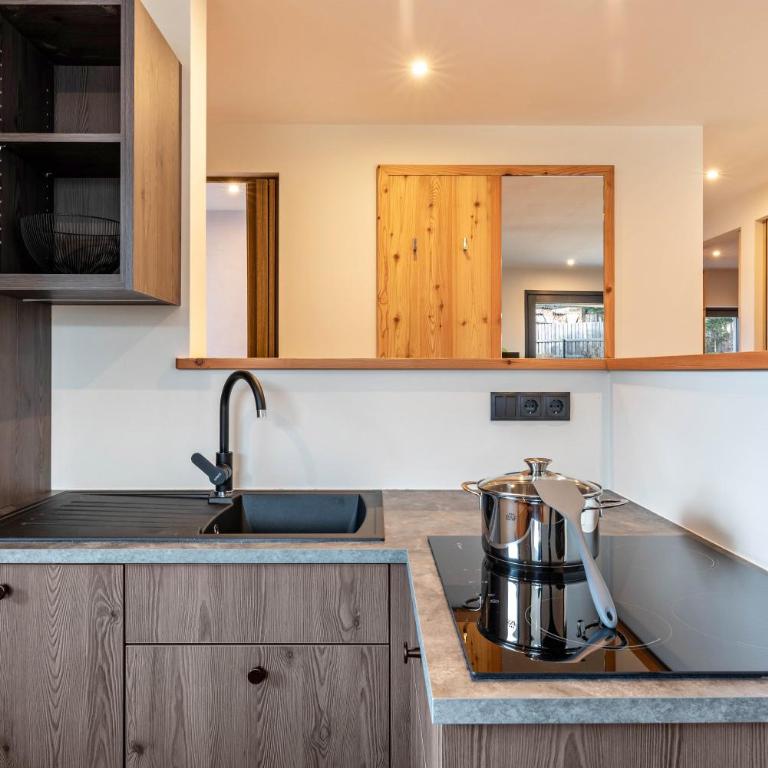 Villa Lara Lärche - Appartamento Deluxe con 2 Camere da Letto e Vista Giardino - 9