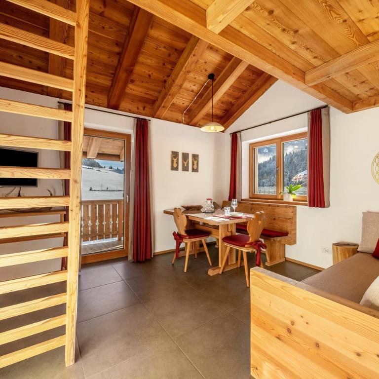 Ferienhaus Larch Soge Apt Karin - Superior One-Bedroom Apartment with Balcony - 4