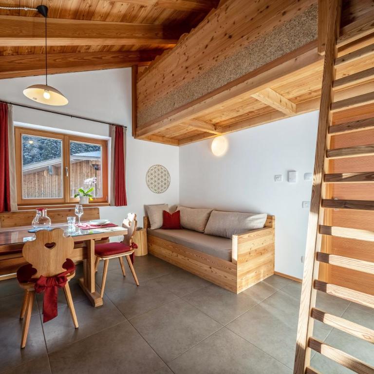 Ferienhaus Larch Soge Apt Karin - Superior One-Bedroom Apartment with Balcony - 3