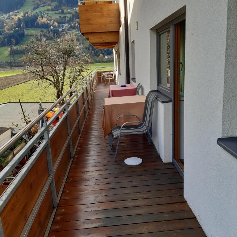 Gertis Appartment Top 1 - Premium Apartment mit 3 Schlafzimmern und Balkon - 2