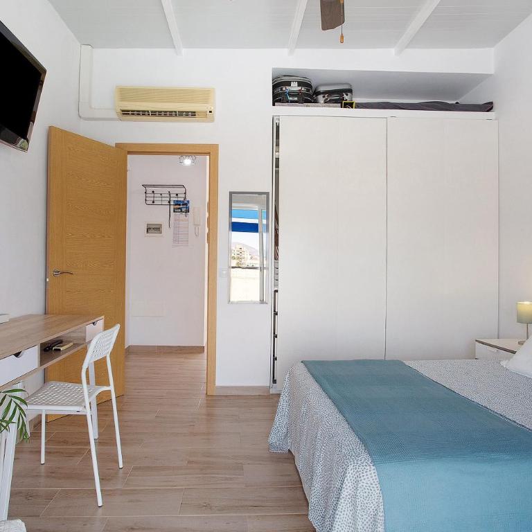 Alojamiento El Ocaso - Apartamento Superior con vistas a la ciudad - 13