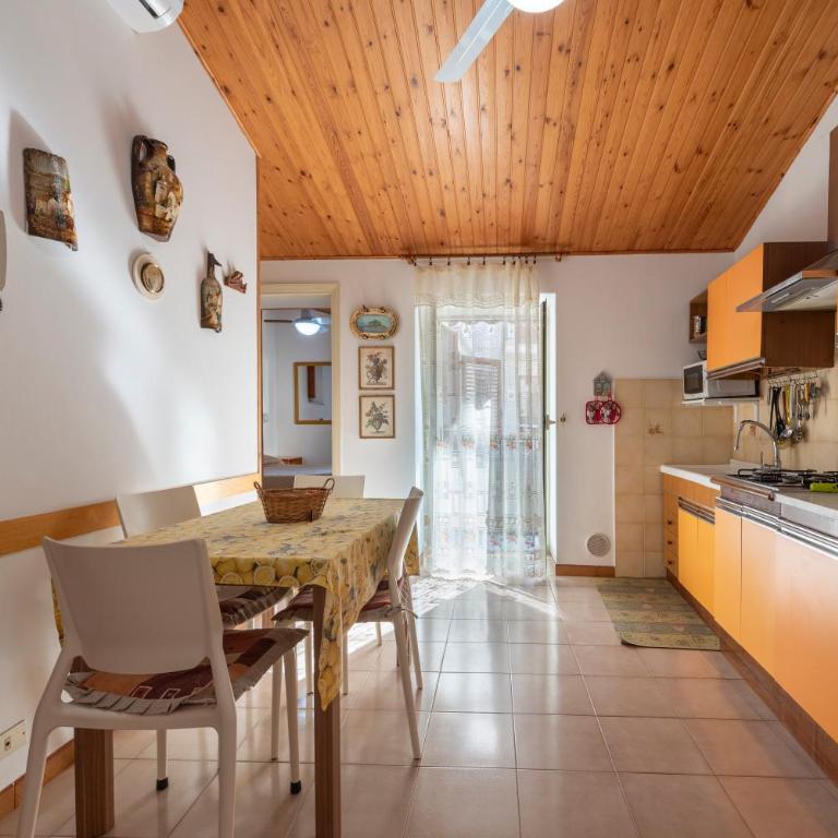 La Casetta Della Rocca Cefalù - Appartamento Deluxe con 2 Camere da Letto e Balcone - 4