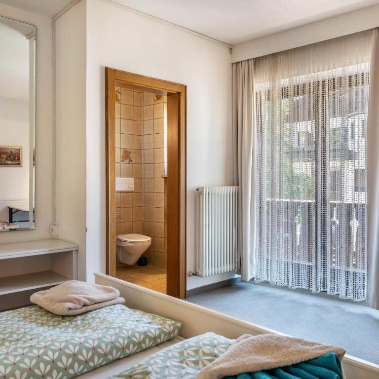 Biobauernhof Toellerhof - Double Room with Mountain View - 10