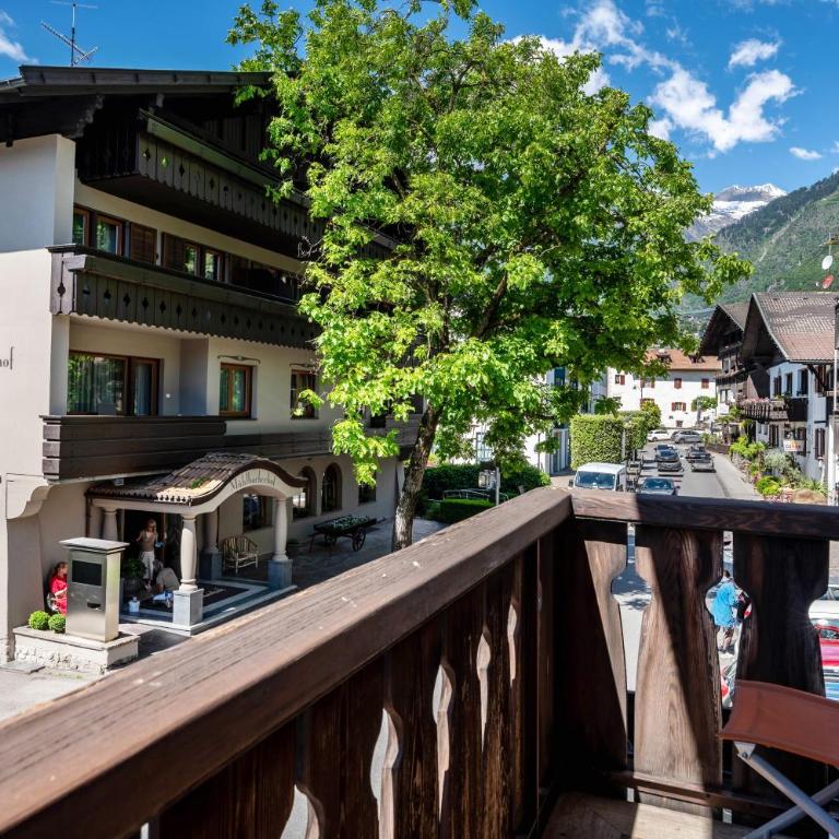 Biobauernhof Toellerhof - Double Room with Mountain View - 4
