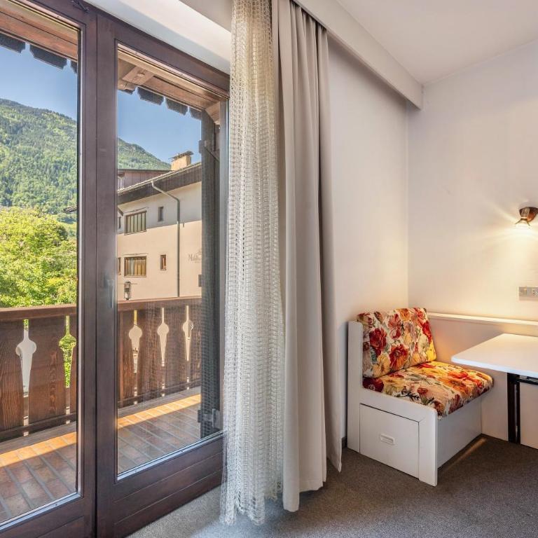Biobauernhof Toellerhof - Double Room with Mountain View - 3