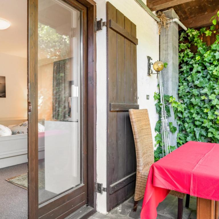 Biobauernhof Toellerhof - Double Room with Mountain View - 3