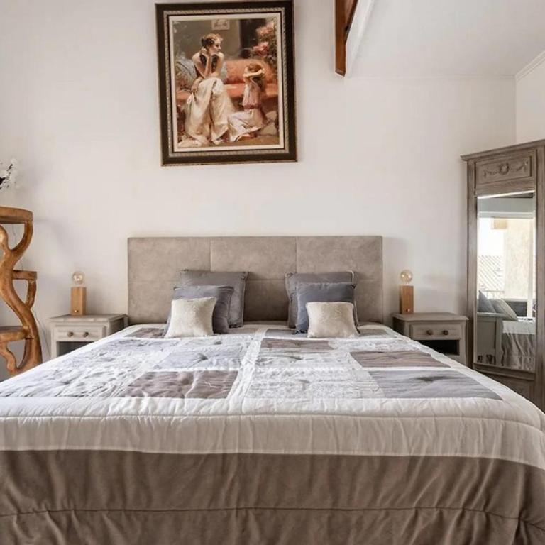 Duplex Appartement 300m de la mer - Appartement 3 Chambres Premium avec Balcon - 10