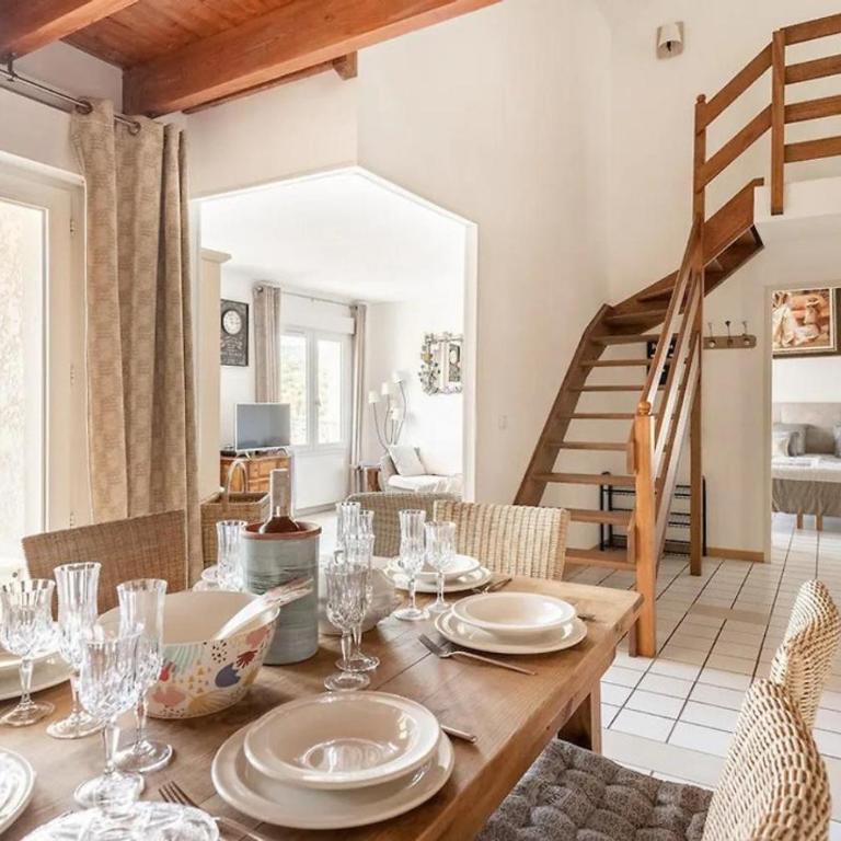 Duplex Appartement 300m de la mer - Appartement 3 Chambres Premium avec Balcon - 2