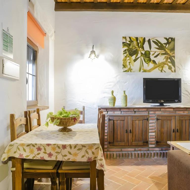 Cartuja Rural - Two-Bedroom Deluxe Apartment with Garden View - 6