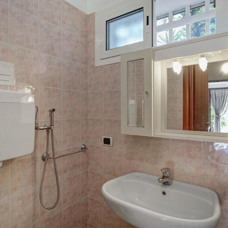 Casa dei Garofani - free parking - Appartamento con 1 Camera da Letto e Vista Giardino - 21